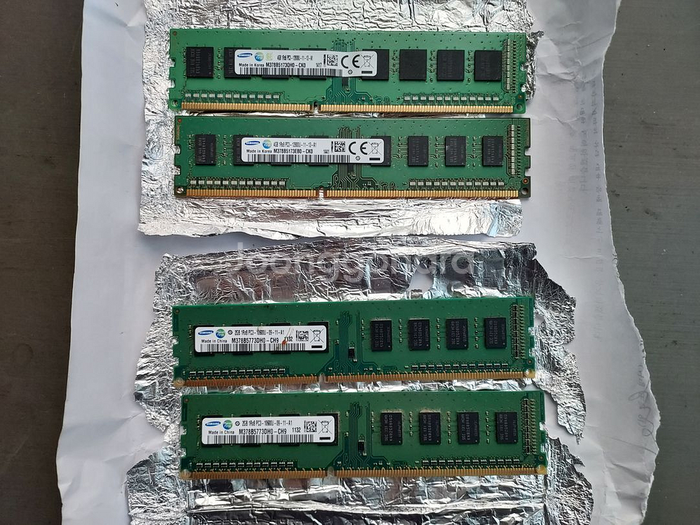 RAM 2기가 4기가 팝니다.--0