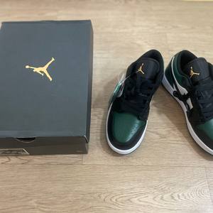 조던1 로우 그린토 265size 새상품