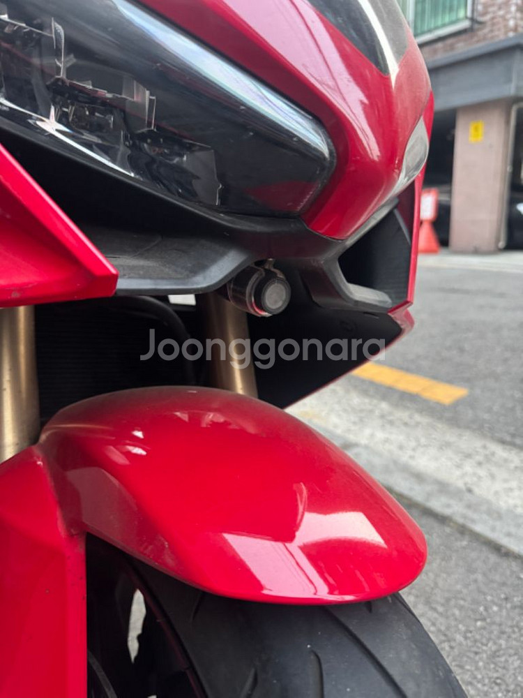신차급 혼다 cbr 650r 레드 5000km 판매--7