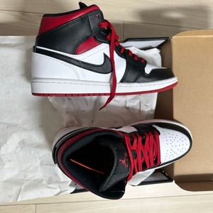 나이키 조던 1 미드 짐레드 260 새상품