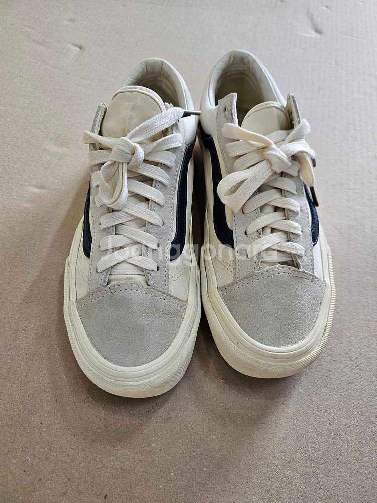 반스(VANS) 스타일 36 네이비 250사이즈 판매--1