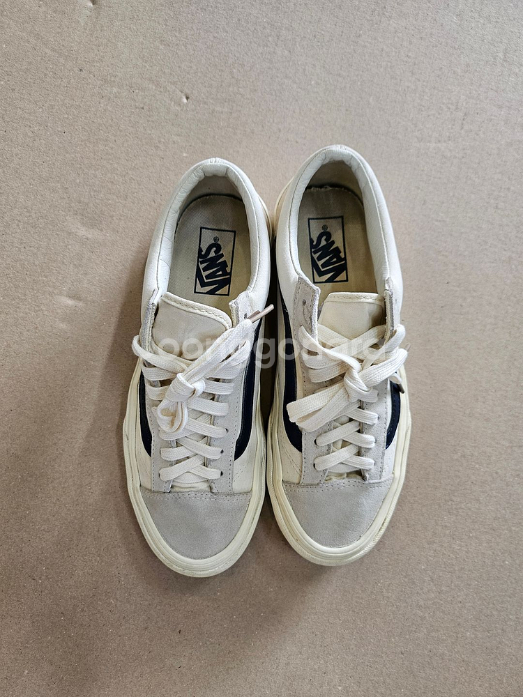 반스(VANS) 스타일 36 네이비 250사이즈 판매--4