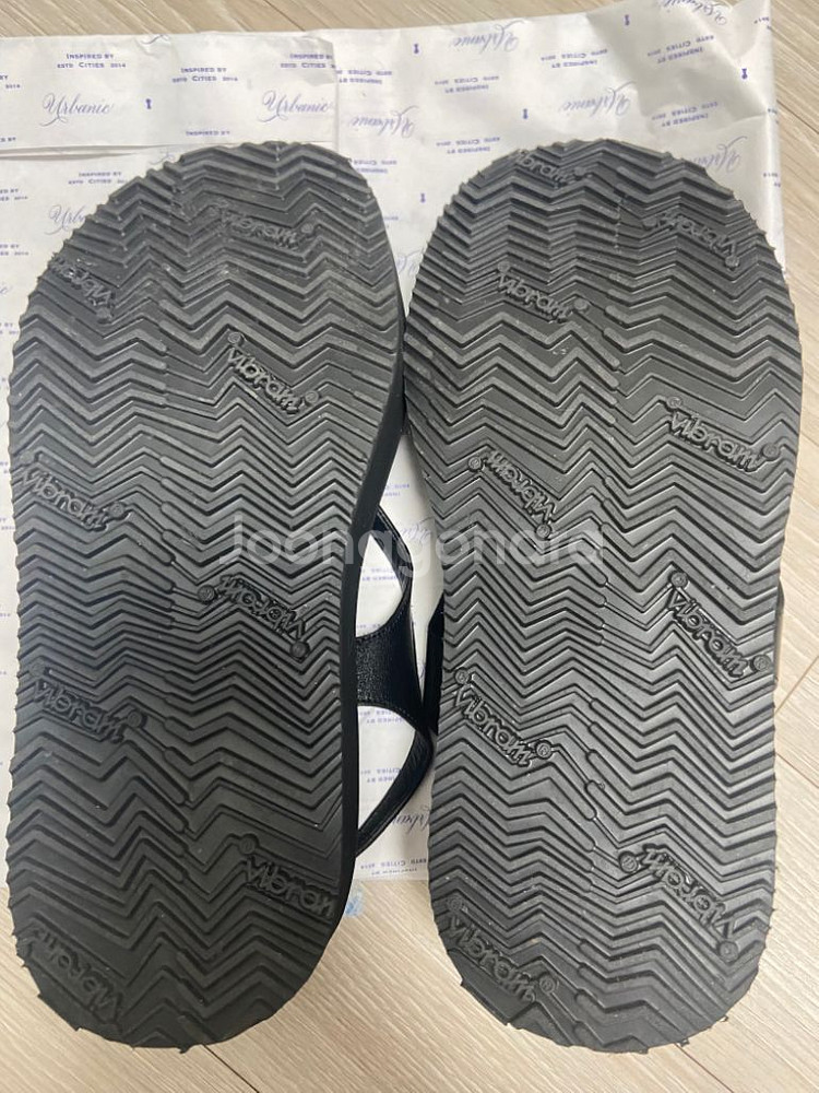 얼바닉30 끌로디 샌들 Claudie Sandals--3