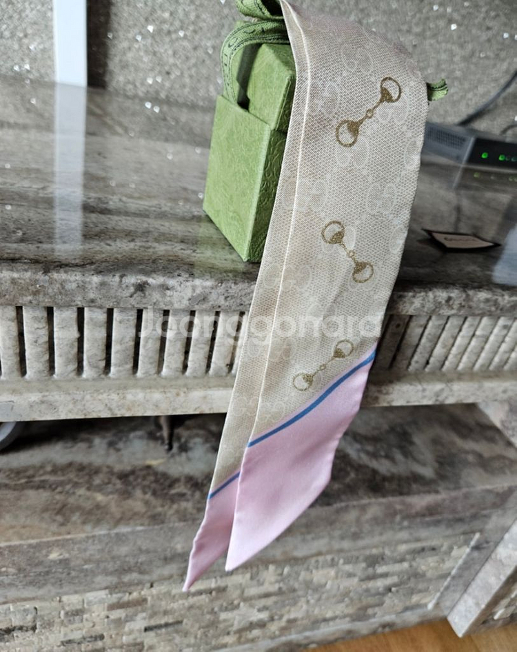 구찌 트윌리 정품 새상품--1