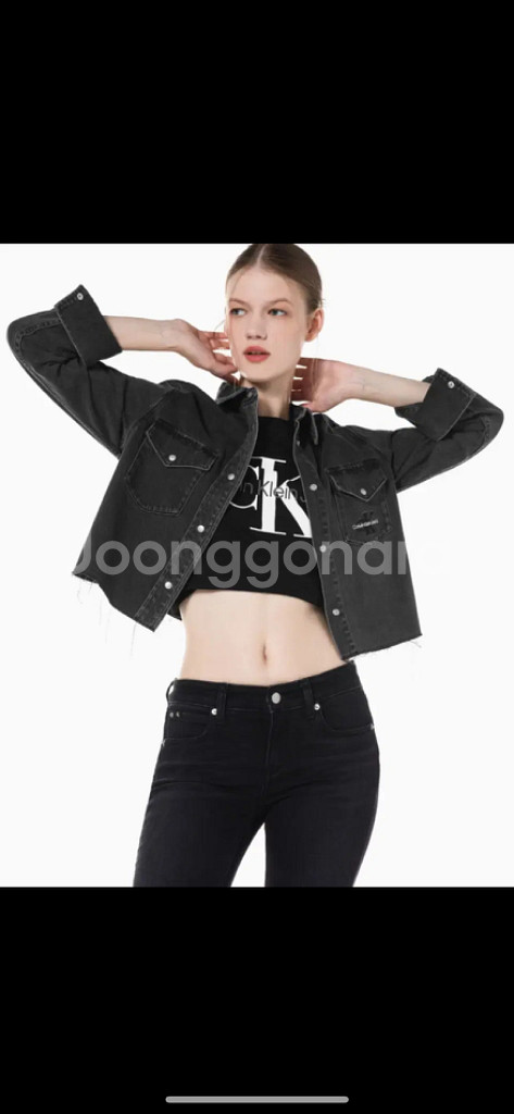 켈빈클라인 크롭 블랙워시드 데님 셔츠--0