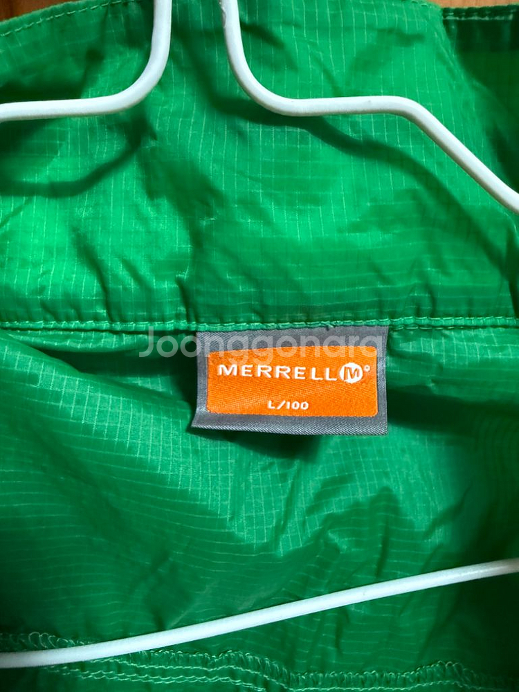 머렐 바람막이 팔아요100--3