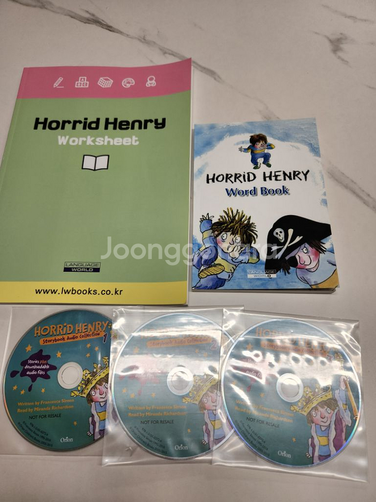 Horrid Henry 챕터북 23권 + cd--3