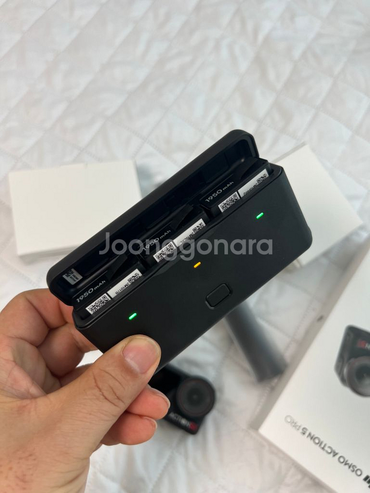DJI 오즈모 액션5 프로 어드벤처 콤보--4