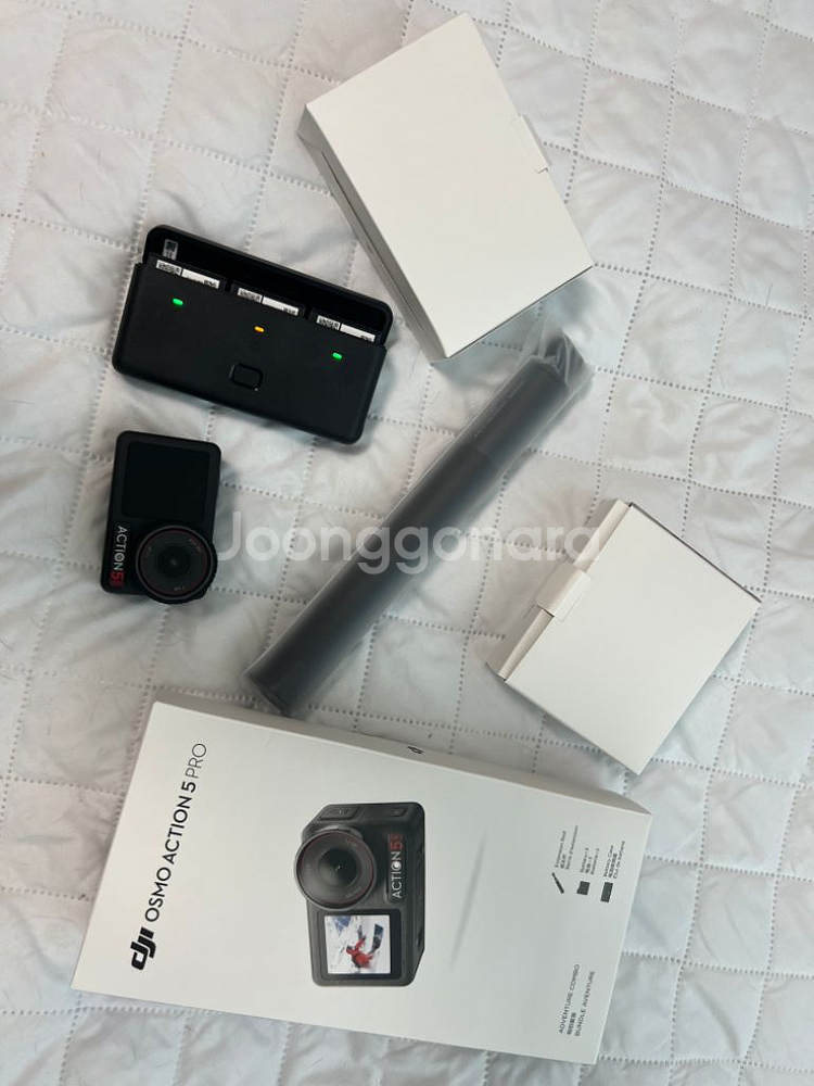 DJI 오즈모 액션5 프로 어드벤처 콤보--5