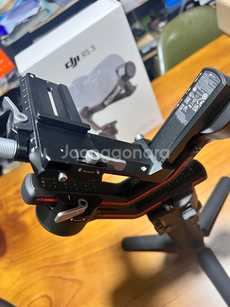 dji rs3 판매합니다.--1
