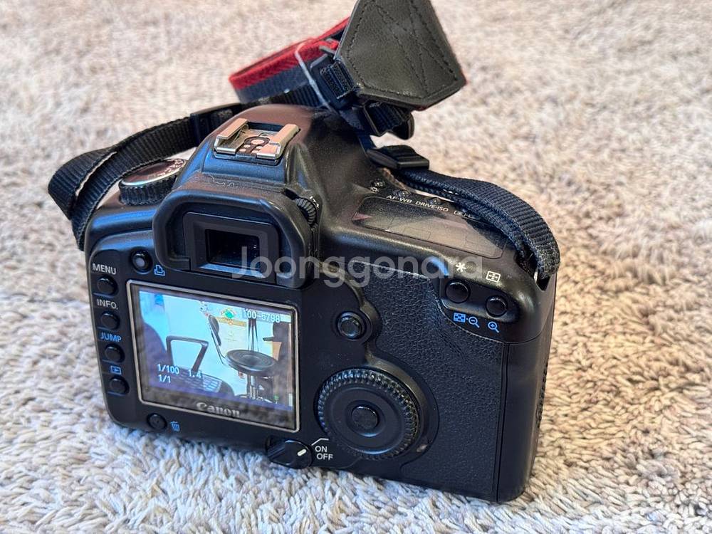 상태 좋은 캐논 EOS 5D 바디 팝니다--3