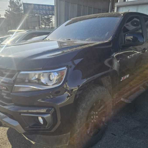 @22년 리얼 뉴 콜로라도 Z71-X 미드나잇 4WD