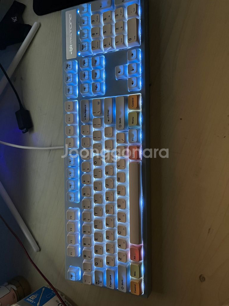 엠스톤그루브 f104a 적축 판매합니다--2