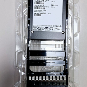 Samsung 7.68TB 서버용 SSD 팝니다.