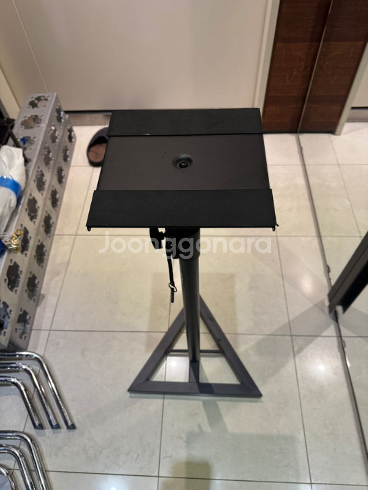 KRK VXT8 모니터 스피커 스탠드 세트--4