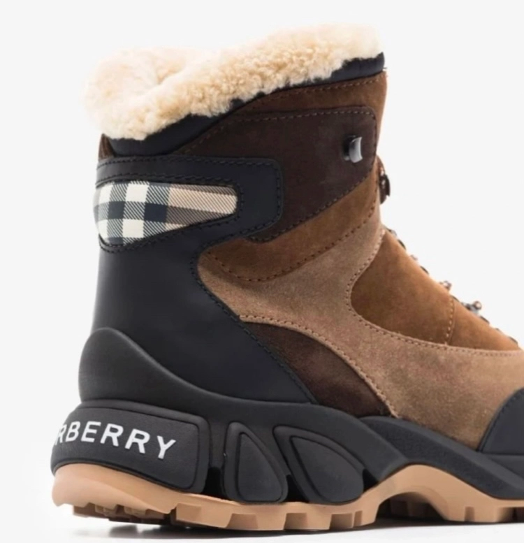 [270]Burberry 스웨이드 부츠 이미지