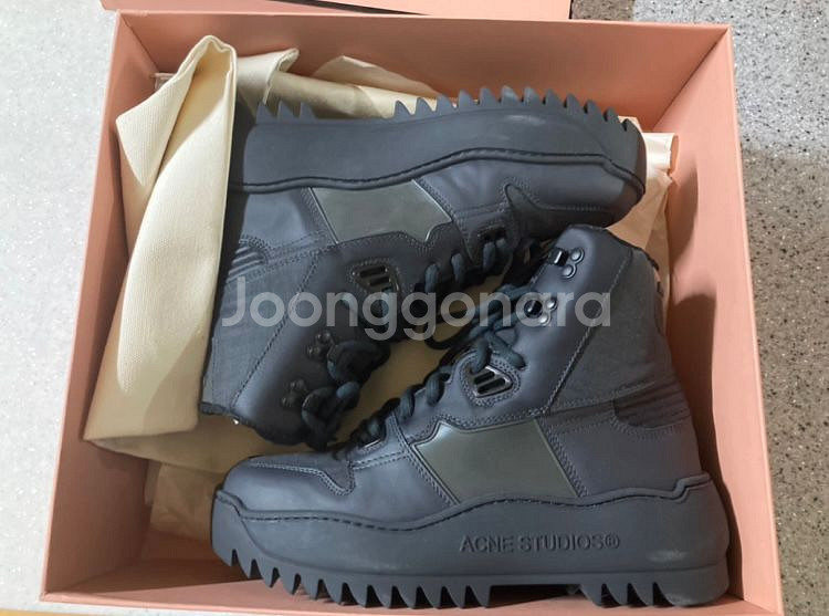 [42] 아크네 스튜디오 가죽 레이스업 앵클 스니커즈--6