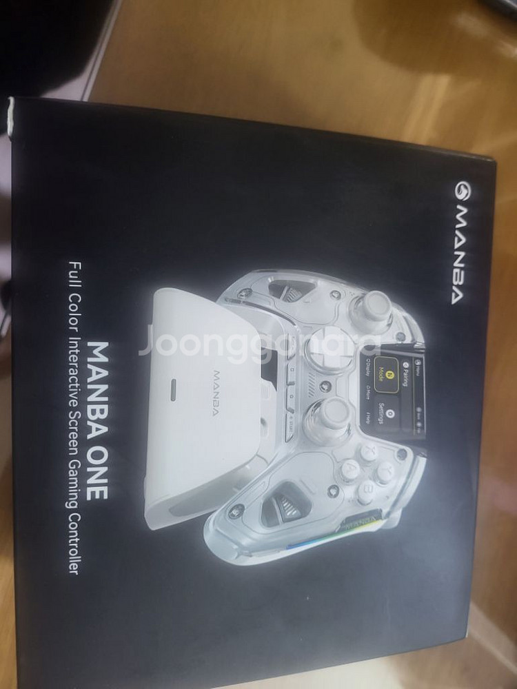 manva one 무선lcd게임패드팝니다--0