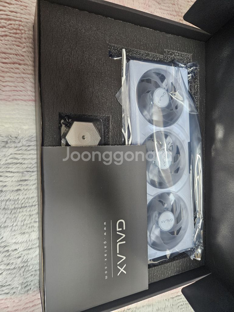 rtx 5080 갤럭시화이트--1