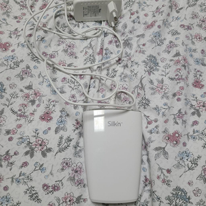 실큰 쥬얼 반영구 레이저 제모기 팝니다