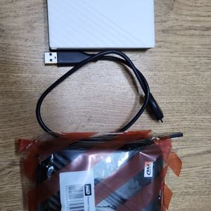 WD My passport 5TB 외장하드 팝니다.