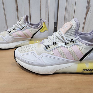 아디다스 ZX 2K 부스트 런닝화 (B997