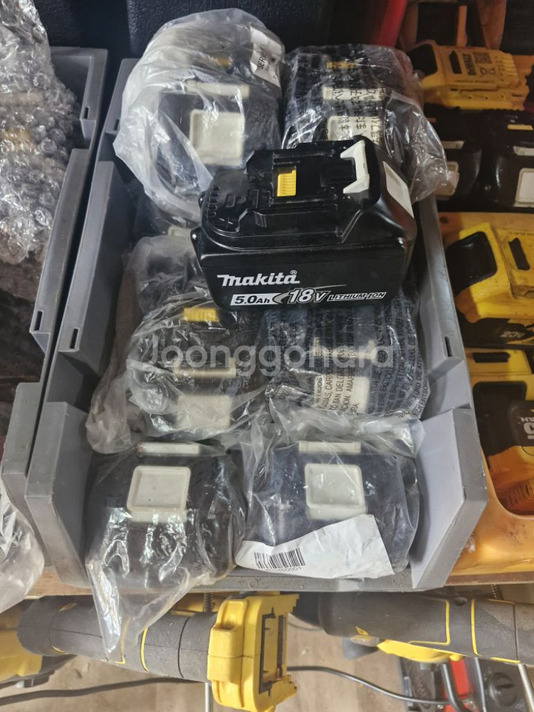 마끼다배터리18V 5.0AH 두번?쓴 3번?쓴.최고의배--9