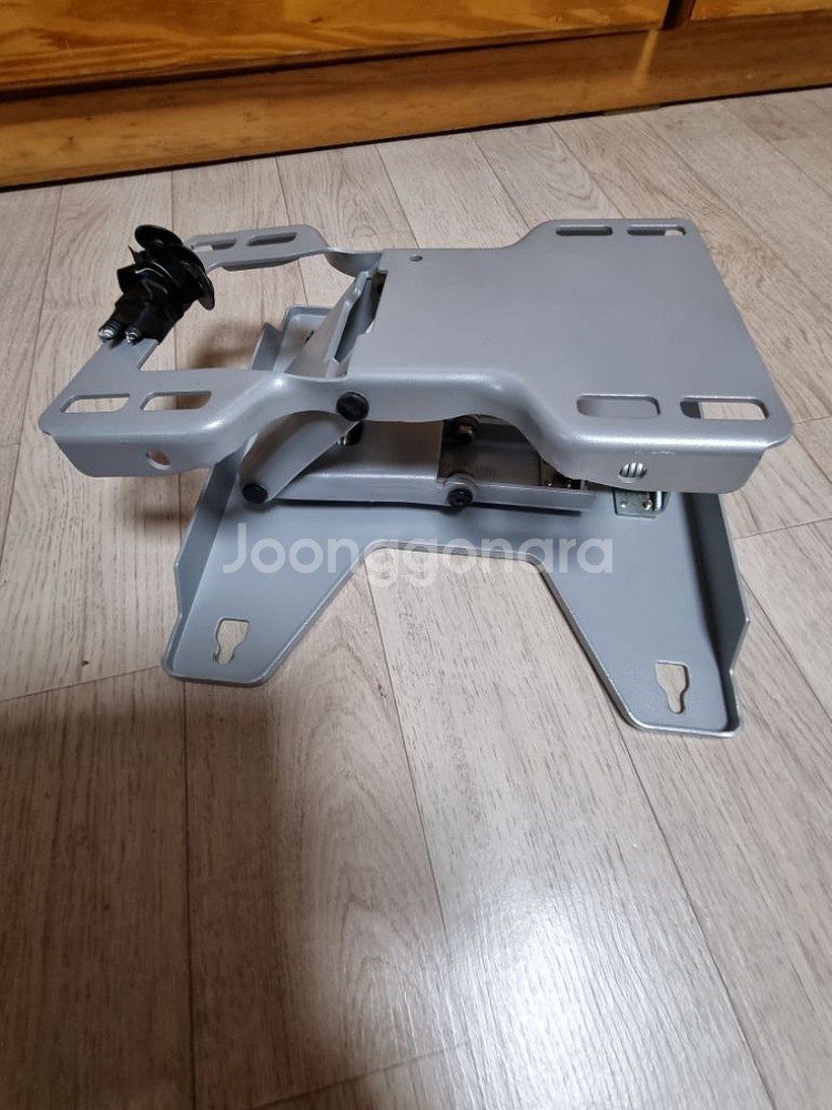 티비 브라켓 un32 j4100--1
