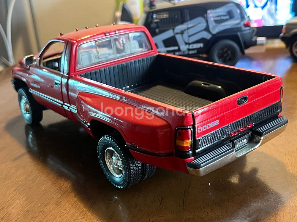 안손(ANSON) 1:18 닷지 램 3500 다이캐스트--3