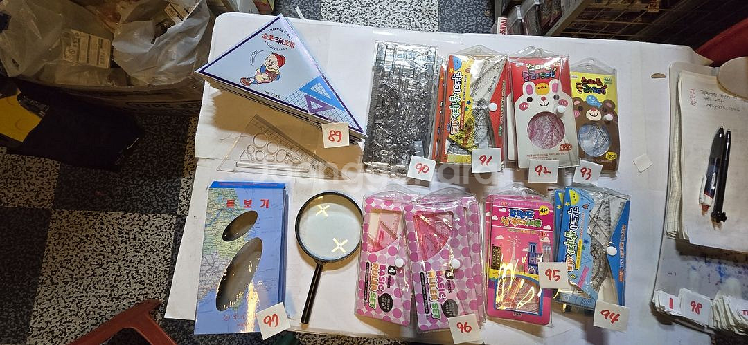 문구 컴퍼스 자 스테플러 펀치 딱풀 물불 만능본드 클립--2