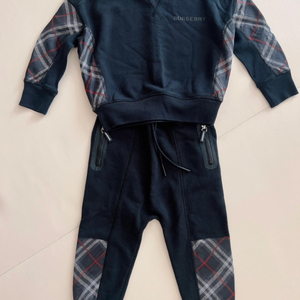 버버리 키즈 셋업 맨투맨 4y 104cm