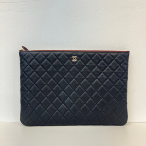 샤넬 클래식 라지 캐비어 금장 클러치백 내장칩