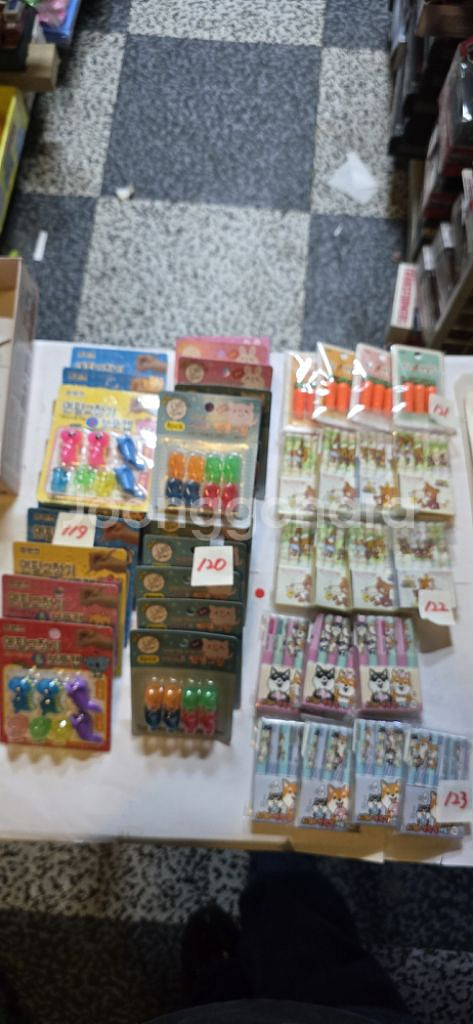 문구 컴퍼스 자 스테플러 펀치 딱풀 물불 만능본드 클립--5