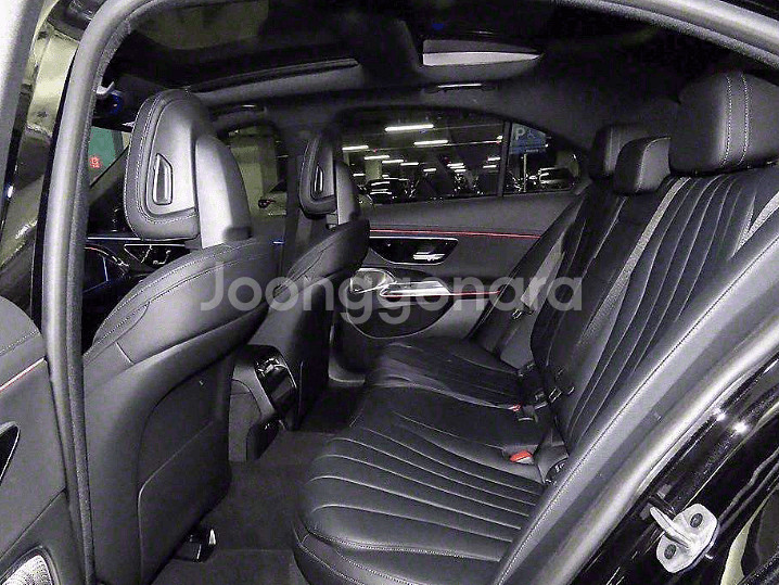 @24년 E-클래스 E300 4MATIC 익스클루시브--3