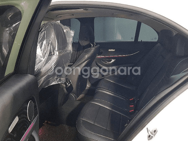 @18년 E-클래스 E220d 4MATIC 아방가르드--4