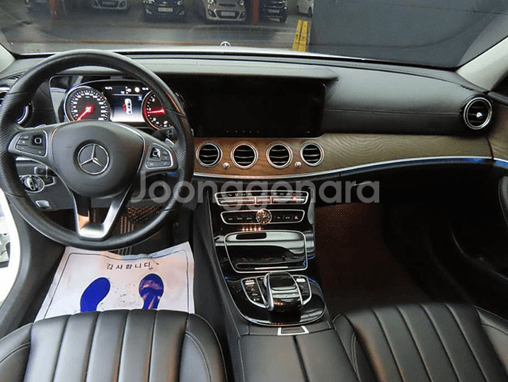 @18년 E-클래스 E220d 4MATIC 익스클루시브--3
