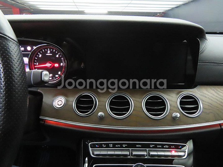 @18년 E-클래스 E220d 4MATIC 익스클루시브--5