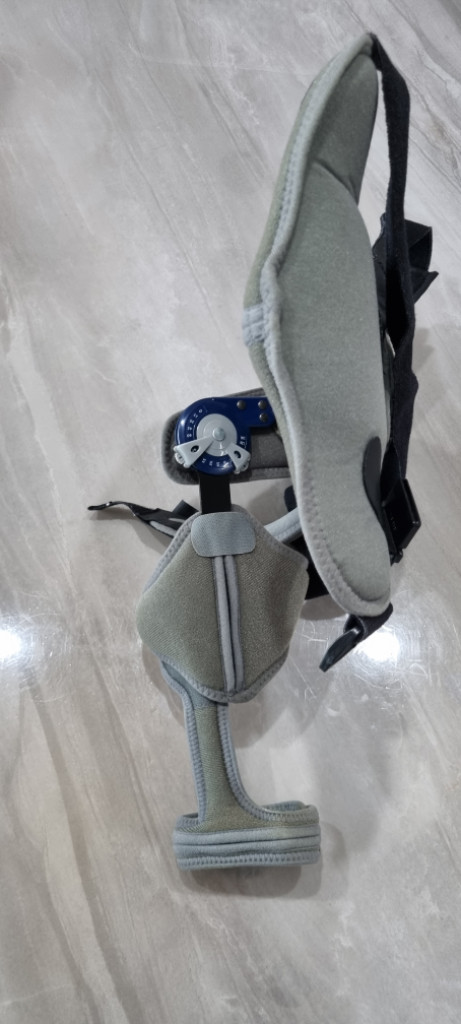 왼쪽어깨 방카르트수술보호대 이미지