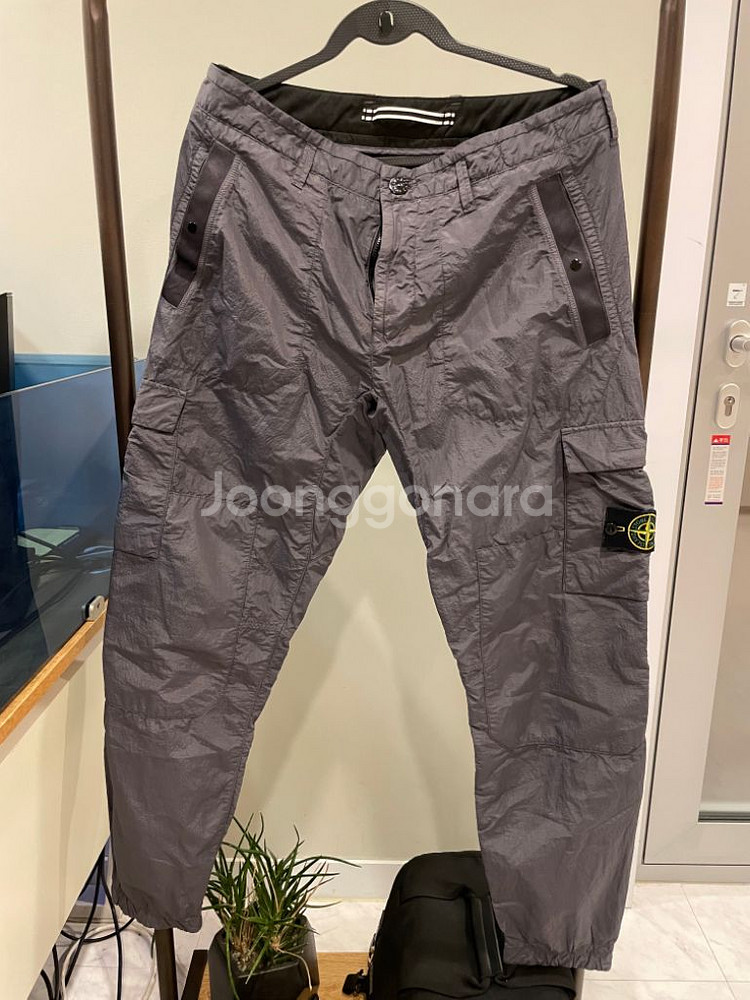 20SS 스톤아일랜드 나일론 메탈 시어서커 팬츠 100--0