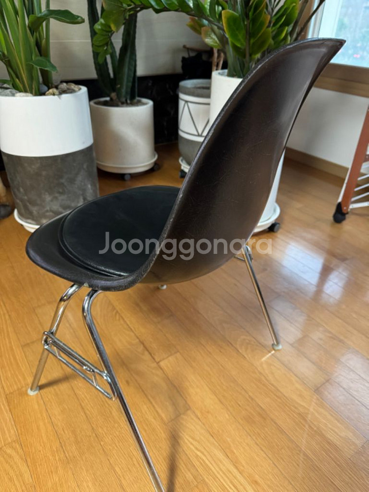 허먼밀러 임스체어 파이버글라스 블랙--1