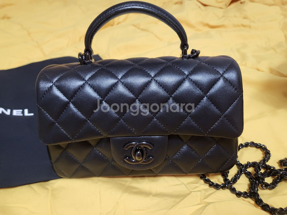 [샤넬] 탑핸들 뉴미니 블랙 램스킨--0