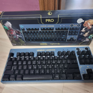 지슈라1 레드 + 로지텍 g pro x 롤에디션 팝니다