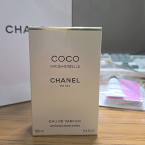 샤넬 코코 마드모아젤 향수 판매합니다.