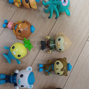 옥토넛 와글와글액션피규어 택배별도