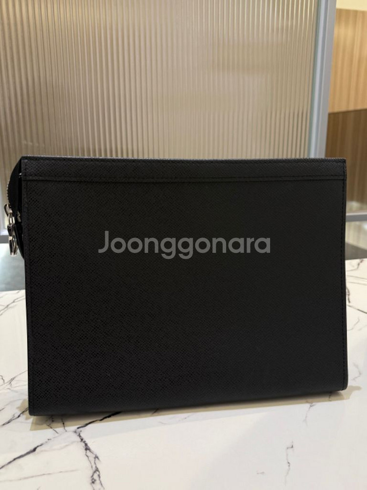 루이비통 타이가 포쉐트 보야주MM 클러치--2