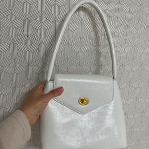 워터파랑 화이트 토트 숄더백 금장 버클 스몰 여성가방