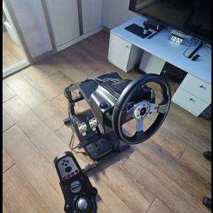 레이싱휠 Logitech g25 판매중