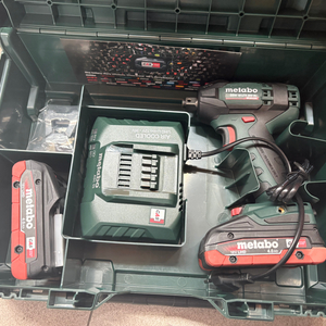 메타보 18 LTX 300 BL 임팩 렌치 팝니다