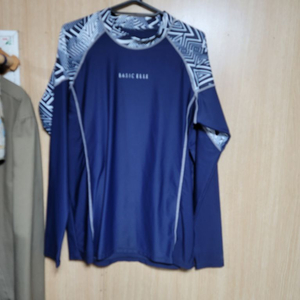 엘르 래쉬가드 100