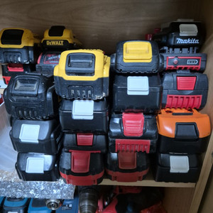 보쉬 마끼다 계양 디월트힐티36v배터리삽니다